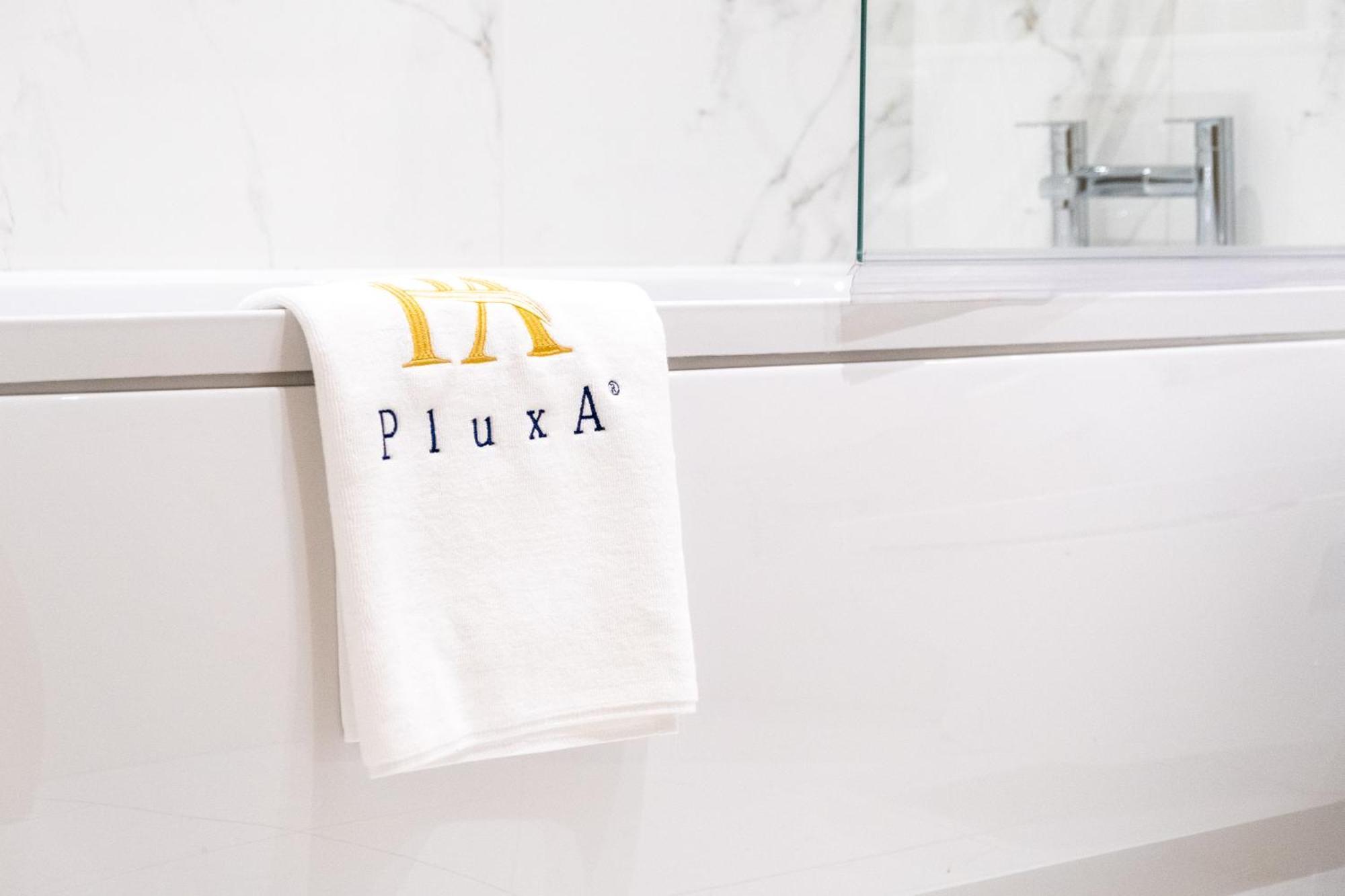 Pluxa Creme Opulence 5 Star Beautiful High End Apartment In Birmingham City Centre Exterior foto