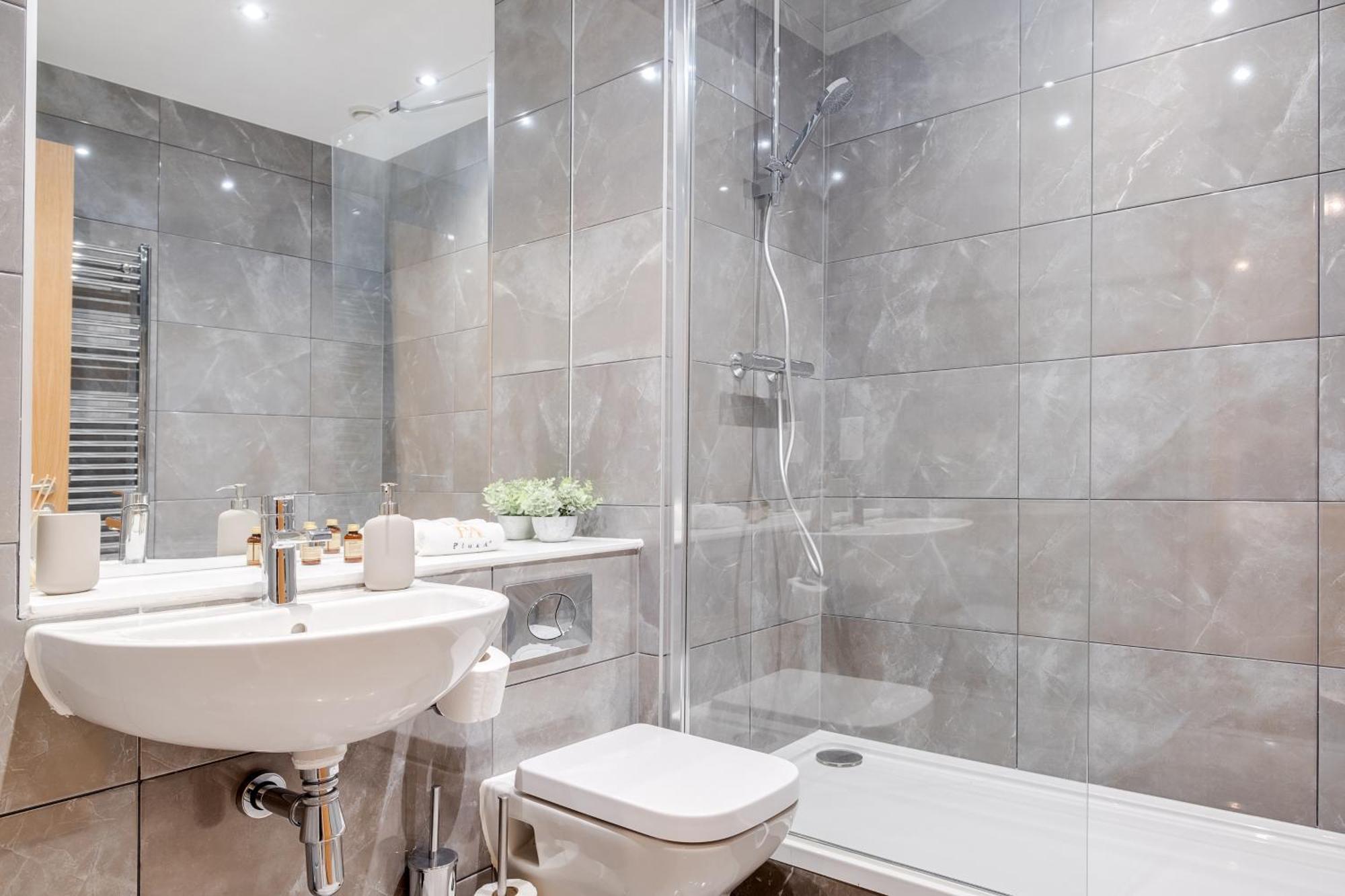 Pluxa Creme Opulence 5 Star Beautiful High End Apartment In Birmingham City Centre Exterior foto