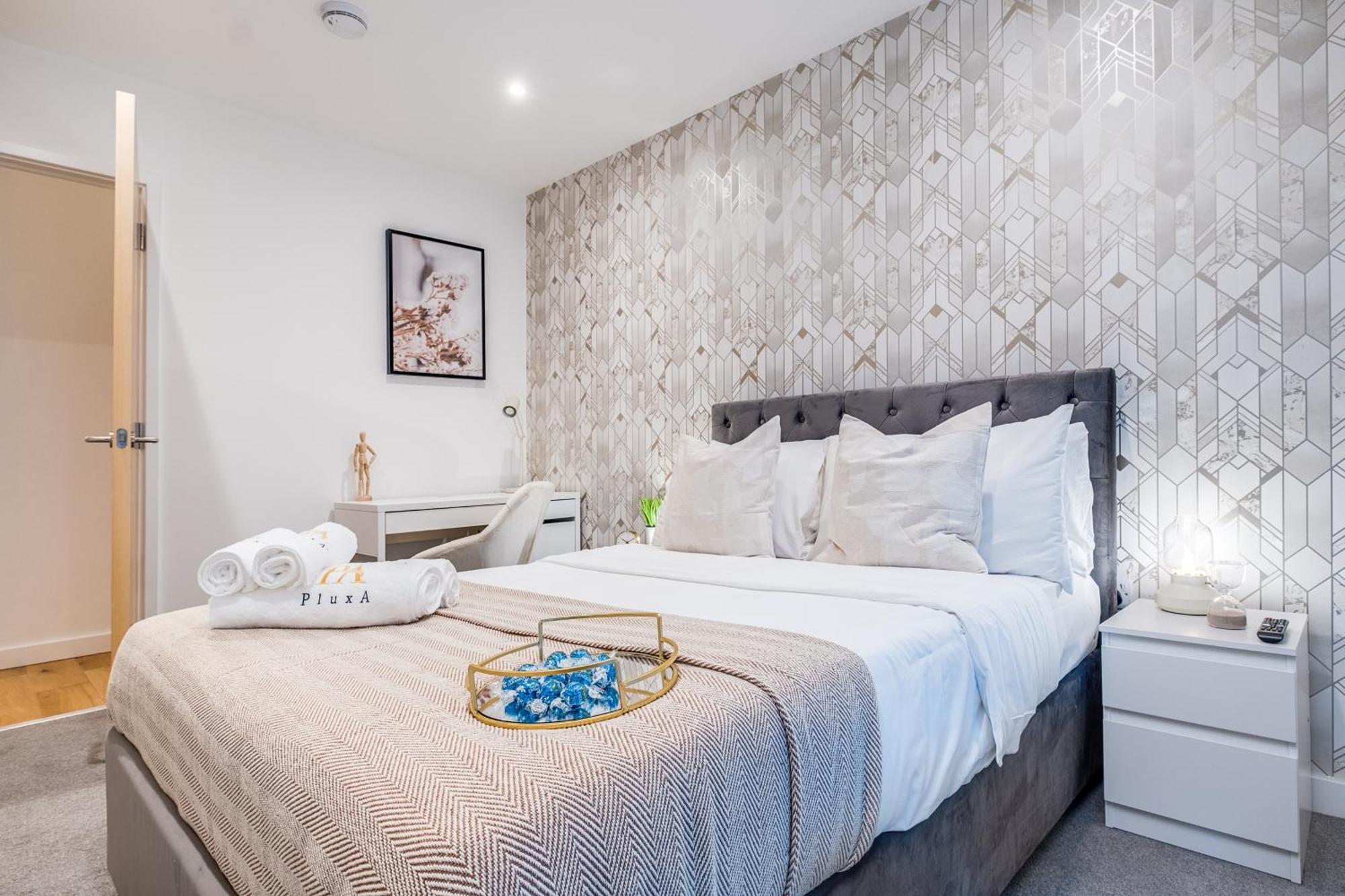 Pluxa Creme Opulence 5 Star Beautiful High End Apartment In Birmingham City Centre Exterior foto
