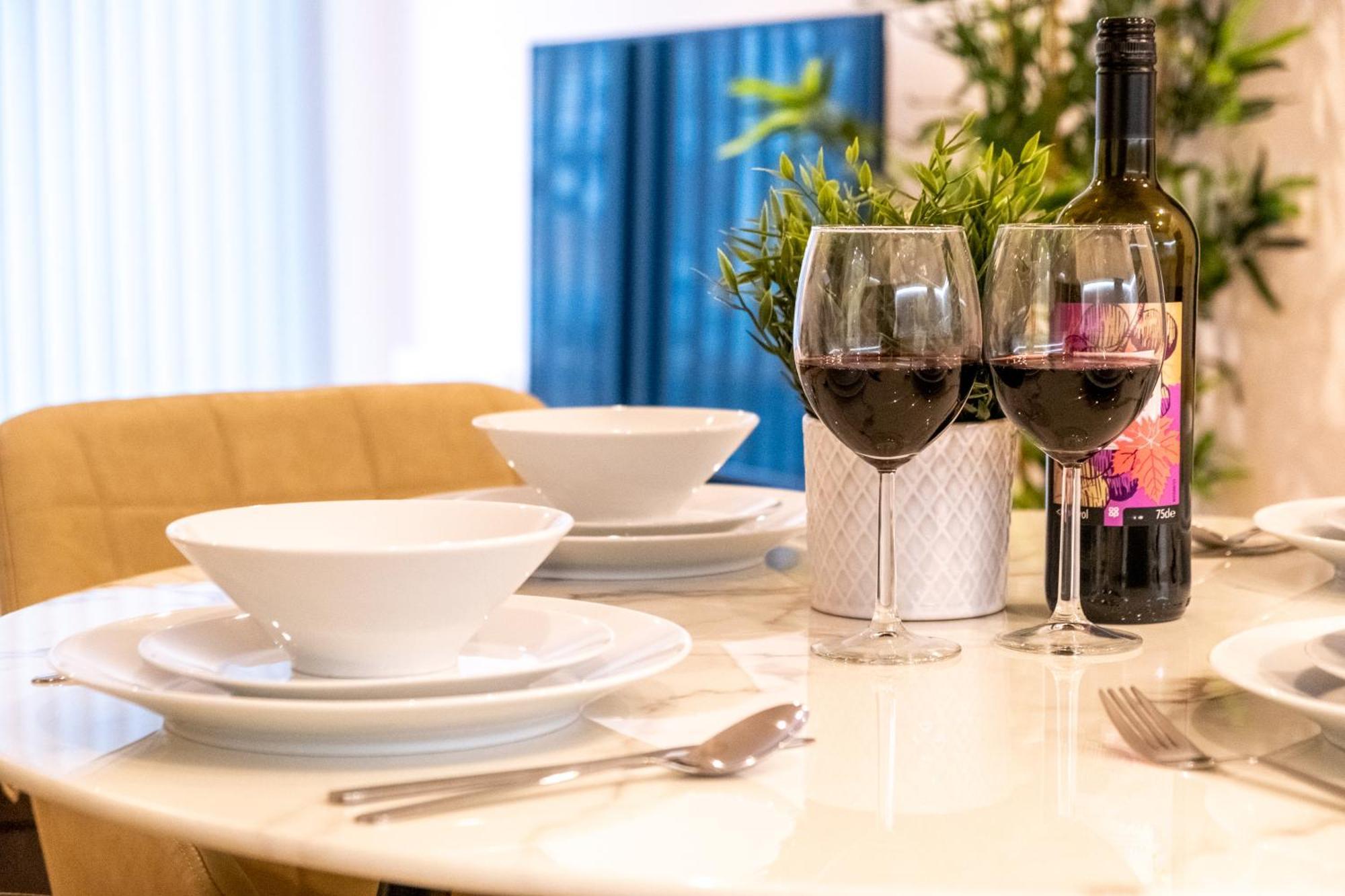Pluxa Creme Opulence 5 Star Beautiful High End Apartment In Birmingham City Centre Exterior foto